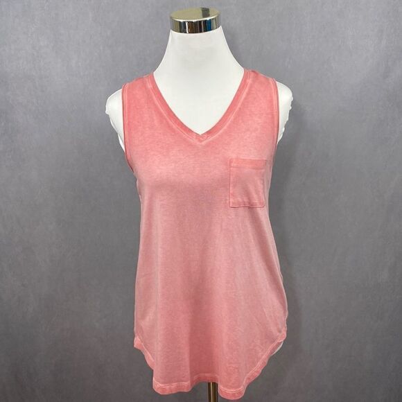 Time and Tru V-Neck Sleeveless T-Shirt - Picture 2 of 5